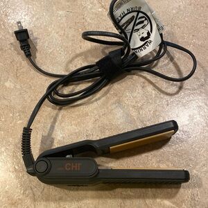 Black mini Chi hair straightener